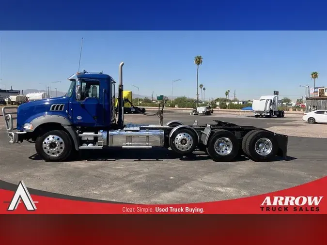 2021 MACK GR64BT
