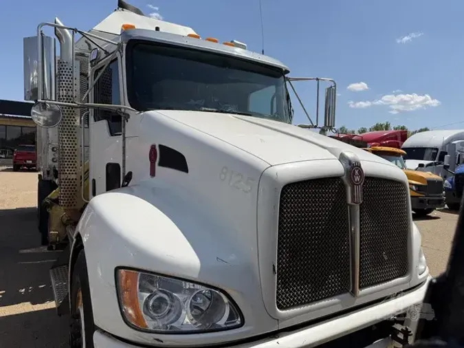 2017 KENWORTH T370