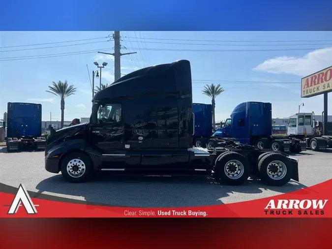 2020 VOLVO VNL760