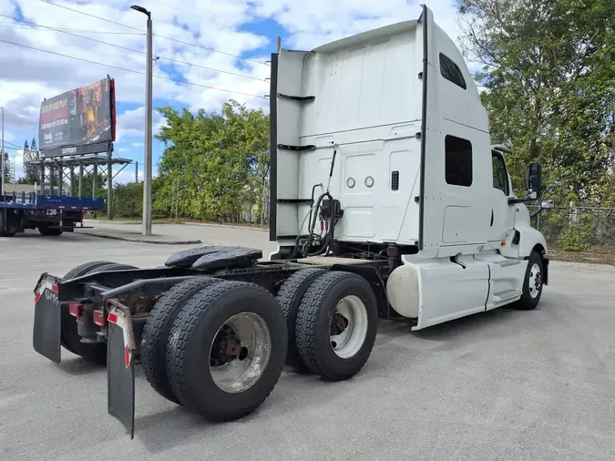 2019 NAVISTAR INTERNATIONAL LT625 SLPR CAB