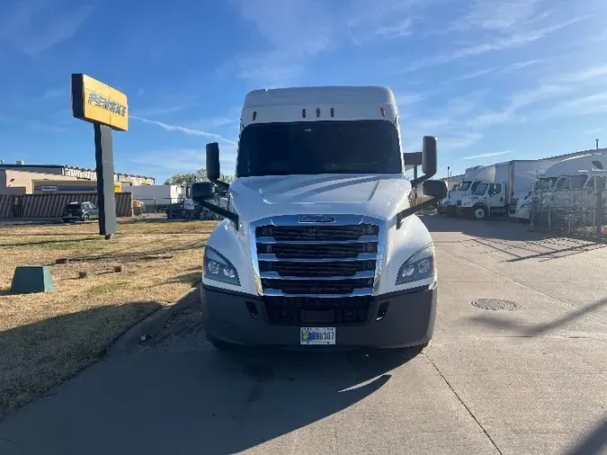 2020 Freightliner T12662ST