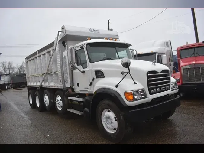 2007 MACK GRANITE CV713