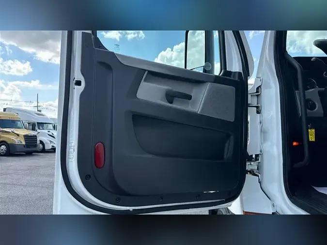 2020 FREIGHTLINER CA126