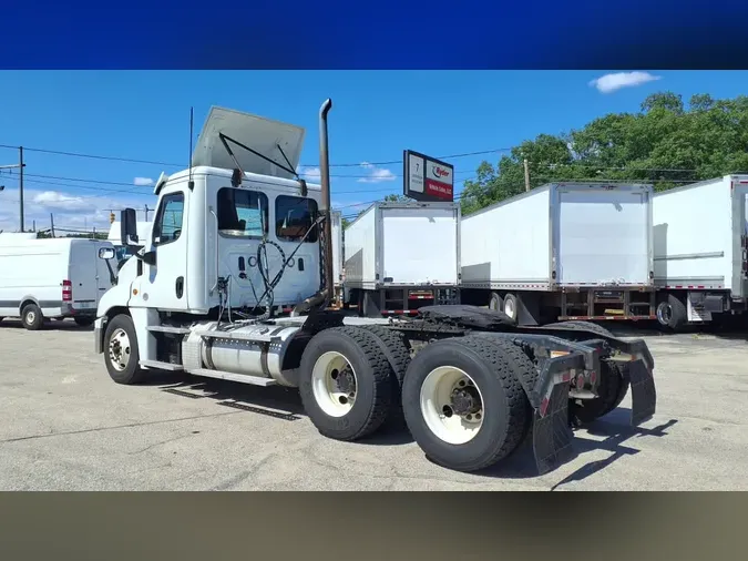 2019 FREIGHTLINER/MERCEDES CASCADIA 125a97afc7d5fed43210d837bc6c8af1d5f