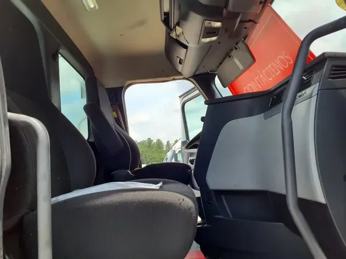2019 FREIGHTLINER NEW CASCADIA 126