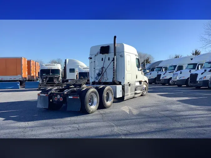 2021 Freightliner Cascadia 126a97e95c2403f8b1cdcf94f2043fb5ba7