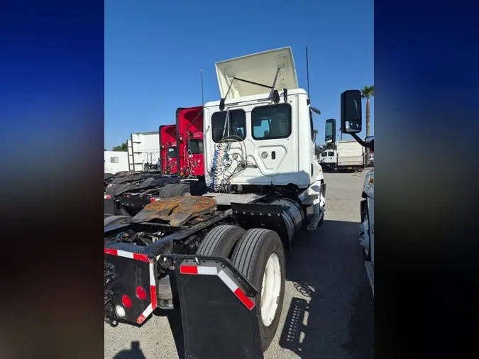 2018 FREIGHTLINER/MERCEDES CASCADIA 113