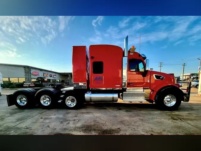 2020 Peterbilt 567