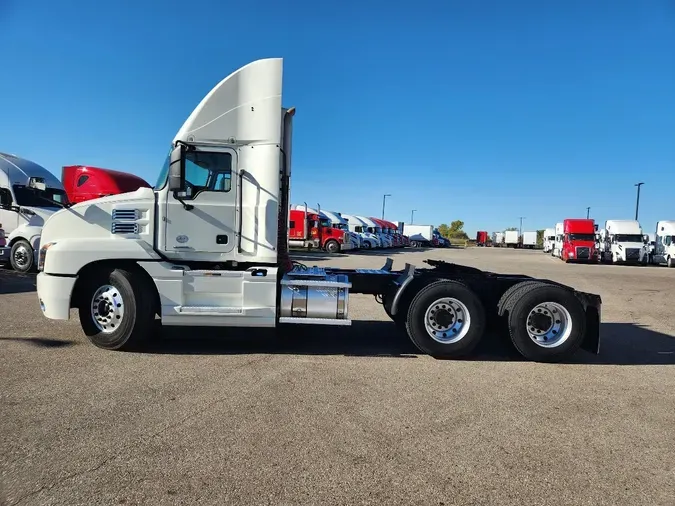 2021 MACK Anthem AN64T
