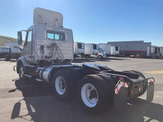 2019 VOLVO VNL