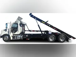 2023 Freightliner Business Class M2 112