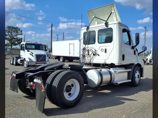 2020 FREIGHTLINER/MERCEDES NEW CASCADIA 116a98795c2c915305bf7ac48aaba315bcb