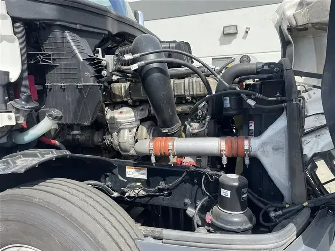 2020 FREIGHTLINER CA126