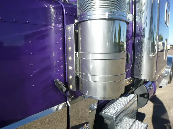 2021 Peterbilt 389