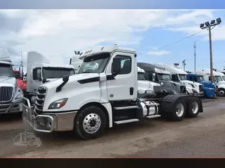 2020 FREIGHTLINER CASCADIA 126