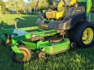 2004 John Deere 737