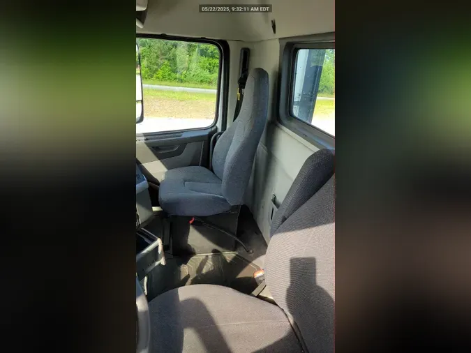 2018 Volvo VNL300