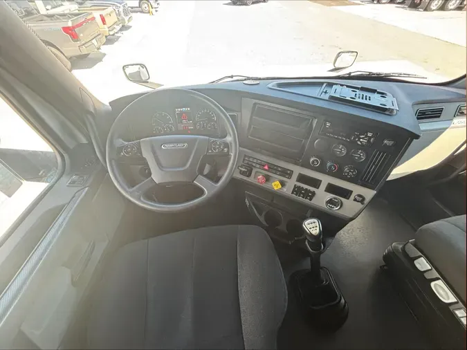 2020 Freightliner Cascadia 126