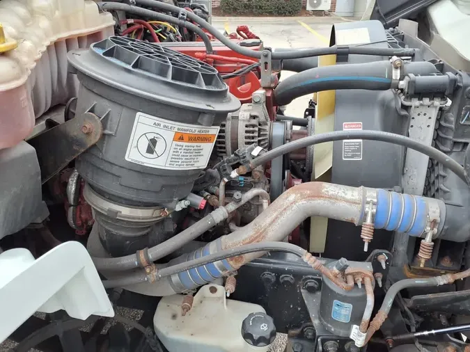 2019 FREIGHTLINER M2 106