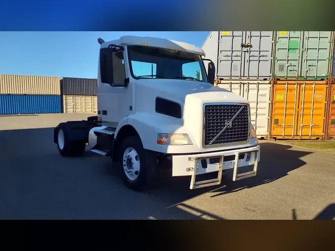2014 VOLVO VNM42TRACTORa9995762e95ff5b9e5cc7ccccc8735b0