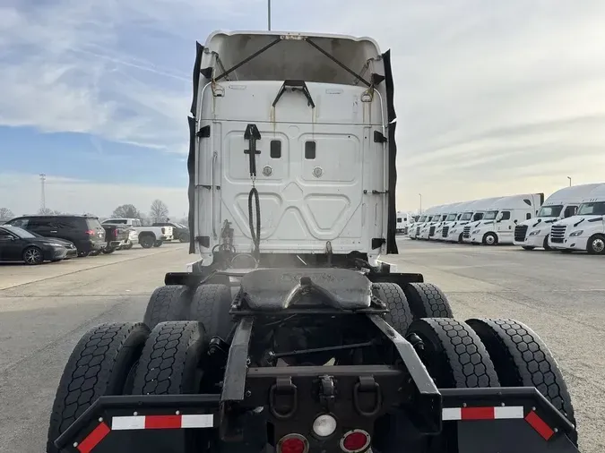2016 Freightliner Cascadia