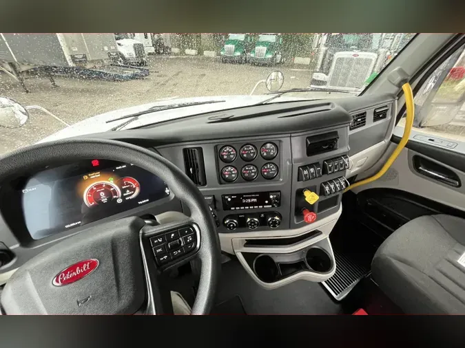 2023 Peterbilt 567