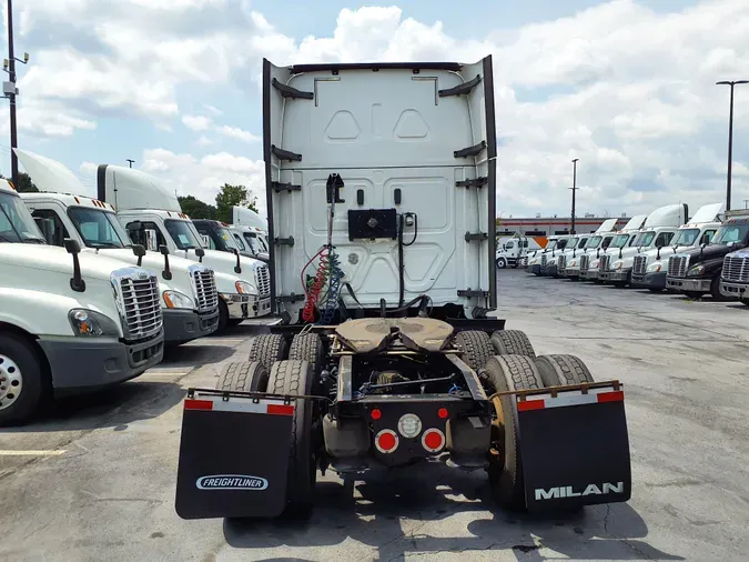 2019 FREIGHTLINER/MERCEDES CASCADIA 125