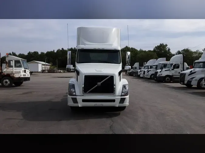 2016 Volvo VNL300