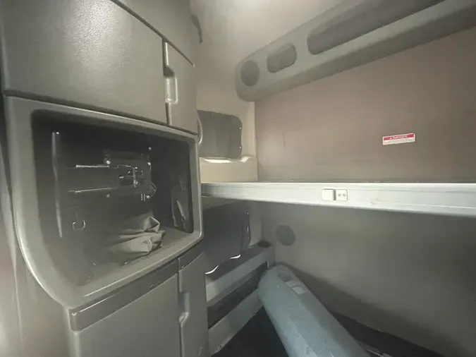 2021 Volvo VNL 860