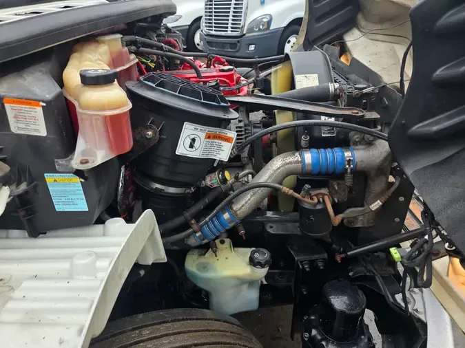 2019 FREIGHTLINER/MERCEDES M2 106