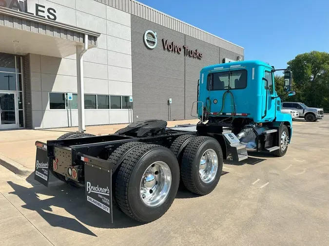 2020 MACK AN64T