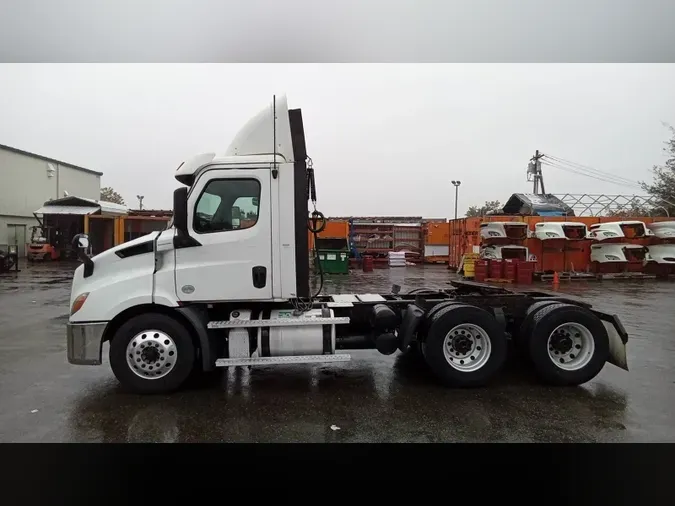 2020 Freightliner Cascadia 126a9a8b6f548bc4451d10dff44f274d191