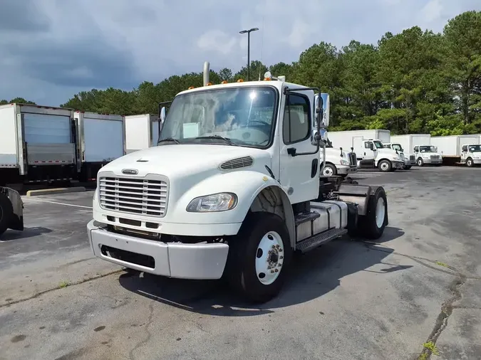 2018 FREIGHTLINER M2 106