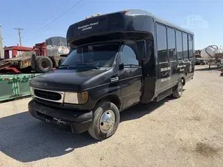 2002 FORD E350