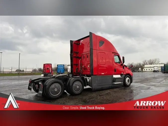 2023 FREIGHTLINER CA126
