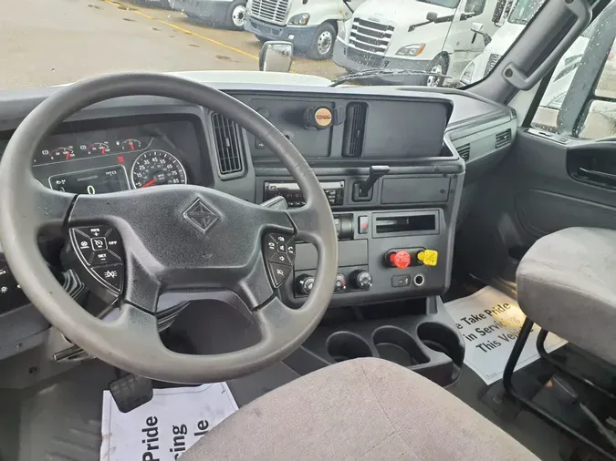 2019 NAVISTAR INTERNATIONAL RH613 DAYCAB S/A