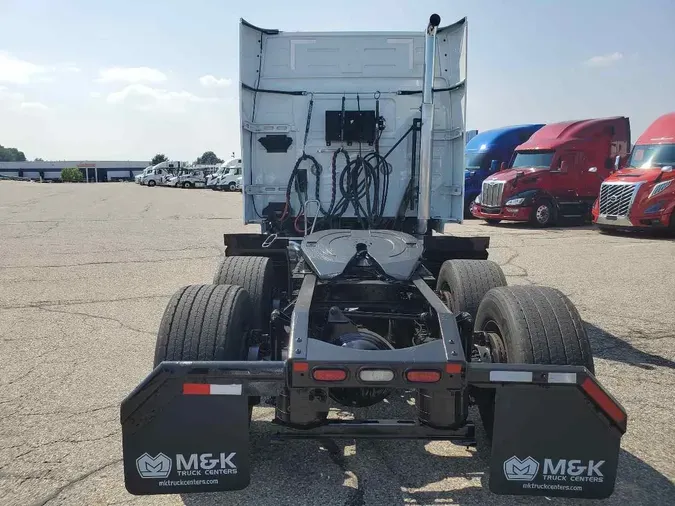 2023 VOLVO VNL64T740