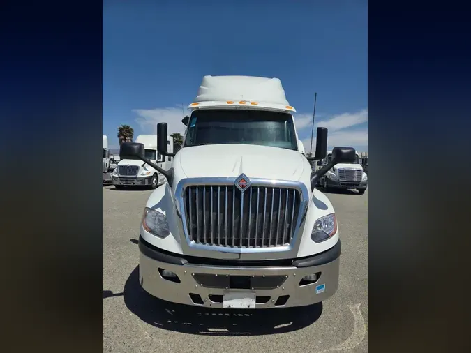 2019 NAVISTAR INTERNATIONAL LT625 SLPR CAB