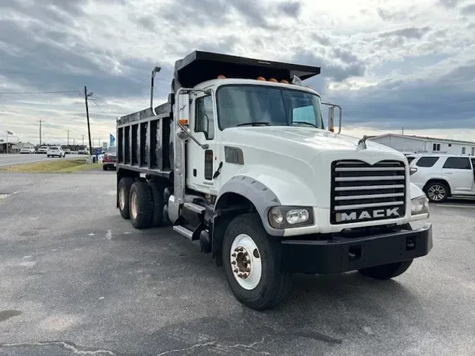 2012 MACK GU713