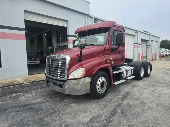 2019 FREIGHTLINER/MERCEDES CASCADIA 125a9bf7ecc2caf8b2f8ae8bcc0de78221d