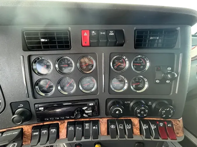 2020 Kenworth T880