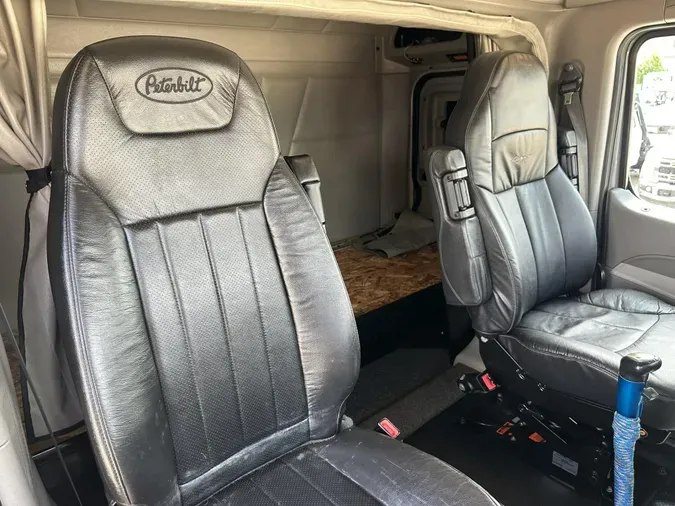 2021 Peterbilt 567