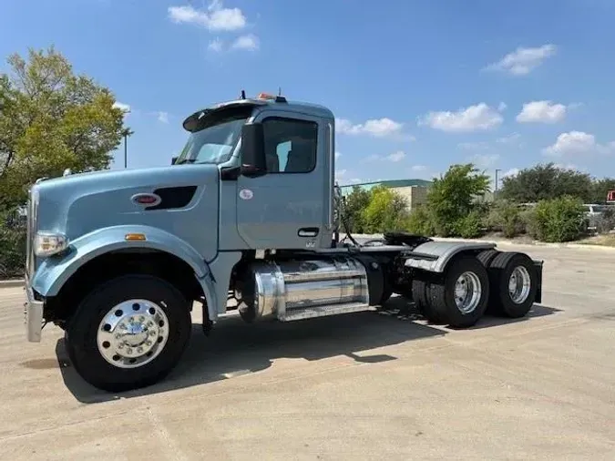2022 Peterbilt 567