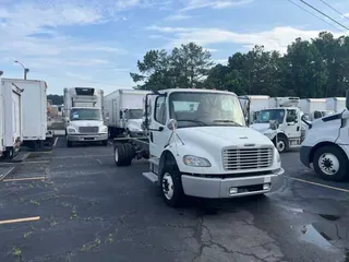 2020 FREIGHTLINER M2 106
