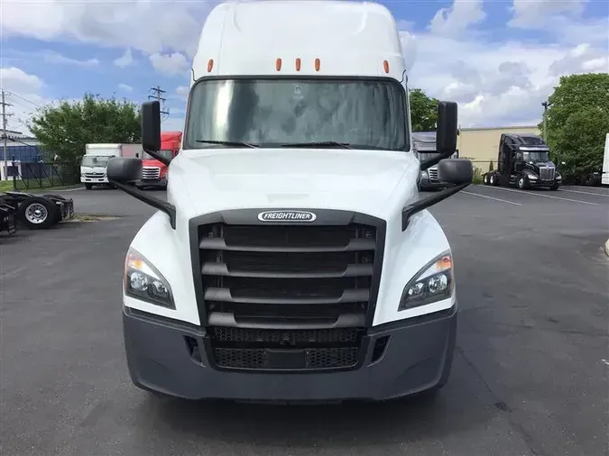 2020 FREIGHTLINER CASCADEVO1