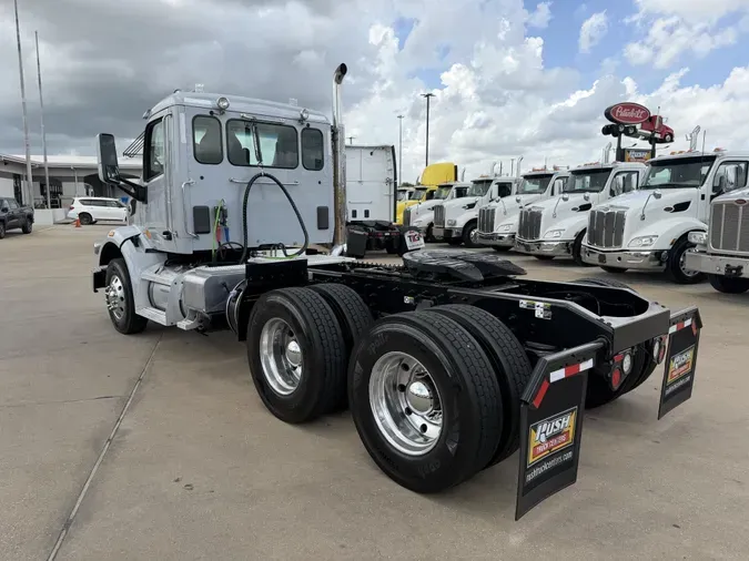 2021 Peterbilt 567a9cbfdd0eef9b4f9522082b3a9e4989b