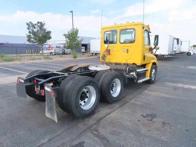 2018 FREIGHTLINER CASCADIA 113