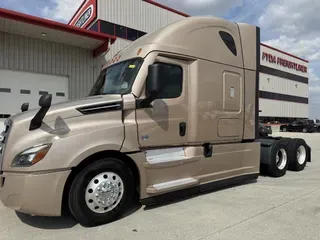 2022 Freightliner CASCADIA 126
