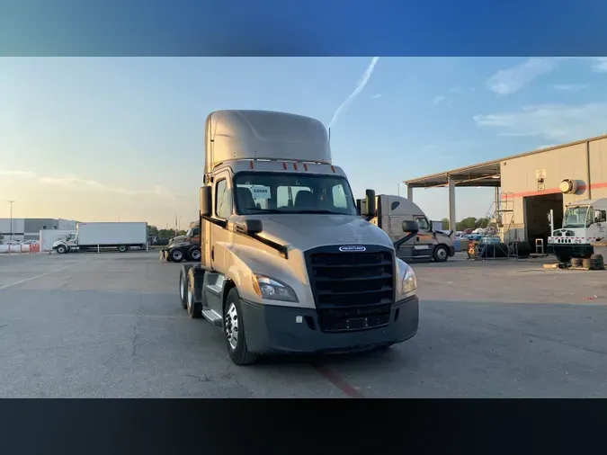 2019 Freightliner Cascadia 126a9d546862a3785b52b306e0c1792ac72