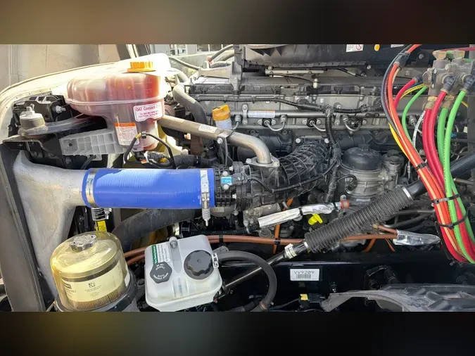 2025 Freightliner Cascadia 126a9d5c403ba4bdce8c9a4bf441703fd4e